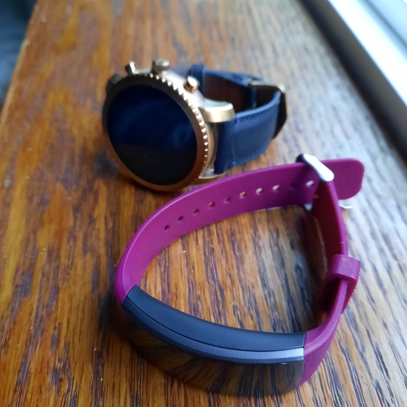 Smart Watch Bundle - Picture 2 of 2